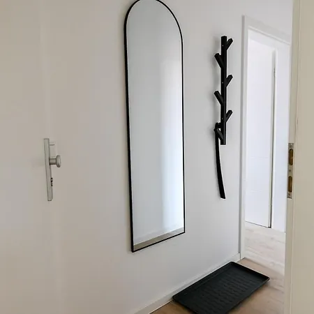 Charmante 2-zimmer-wohnung Am Wasser & Altstadt *
